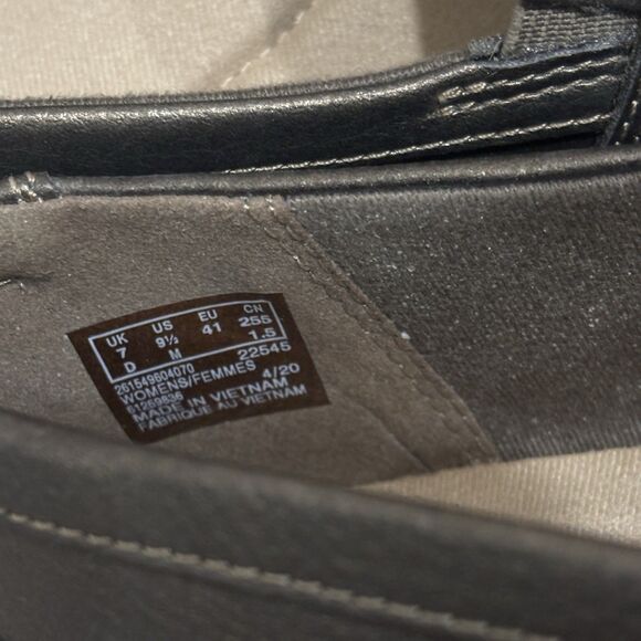 Clarks Womens Cora Daisy Loafer Size 9.5 M Brown Leather Slip On Flat Never Worn - Picture 6 of 13